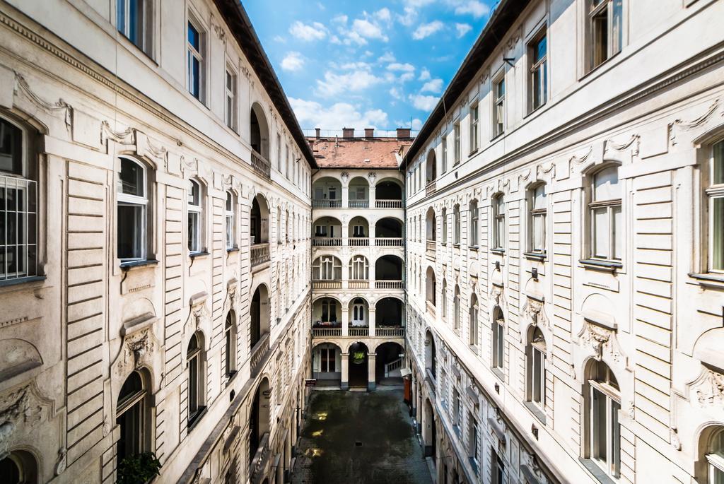 Bpr Joker Apartment Boedapest Buitenkant foto